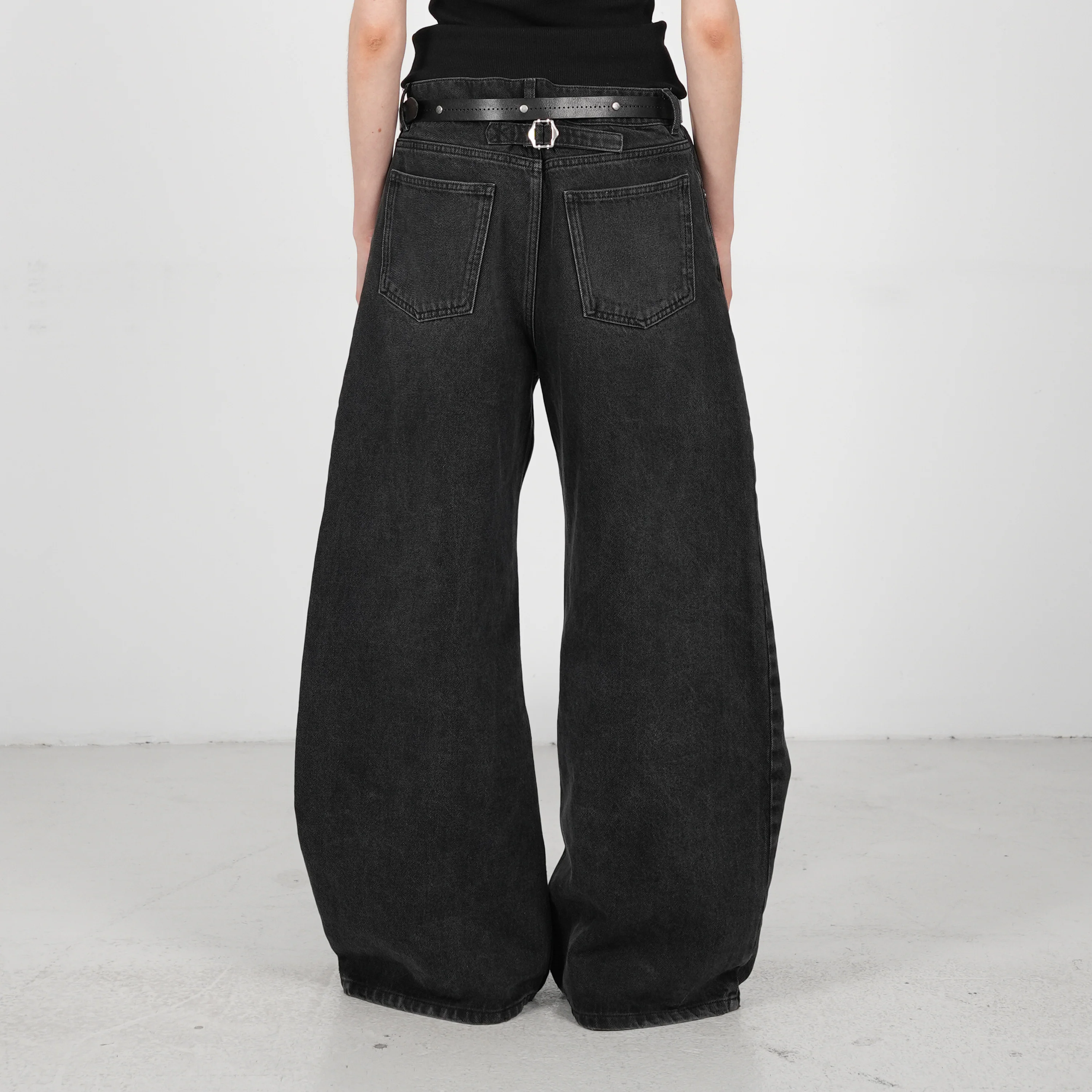 Barrel Jeans - Image 7